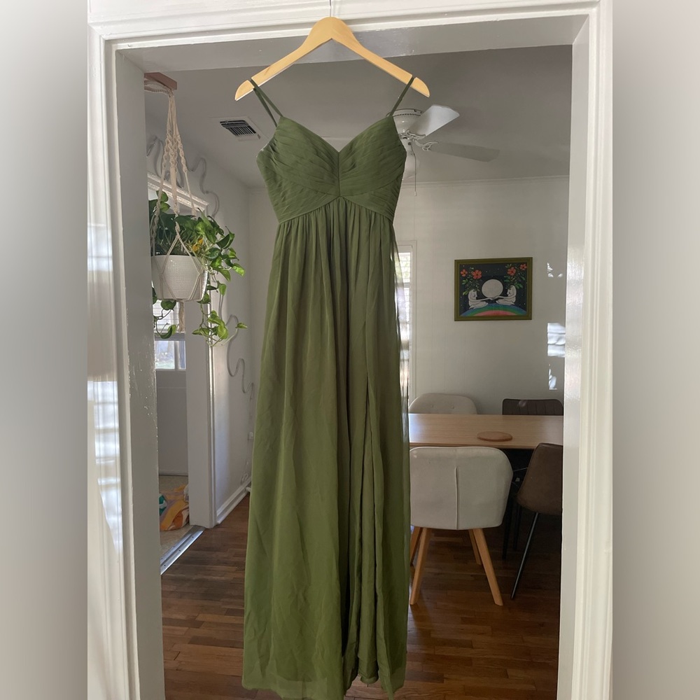 Green bridesmaid dress.